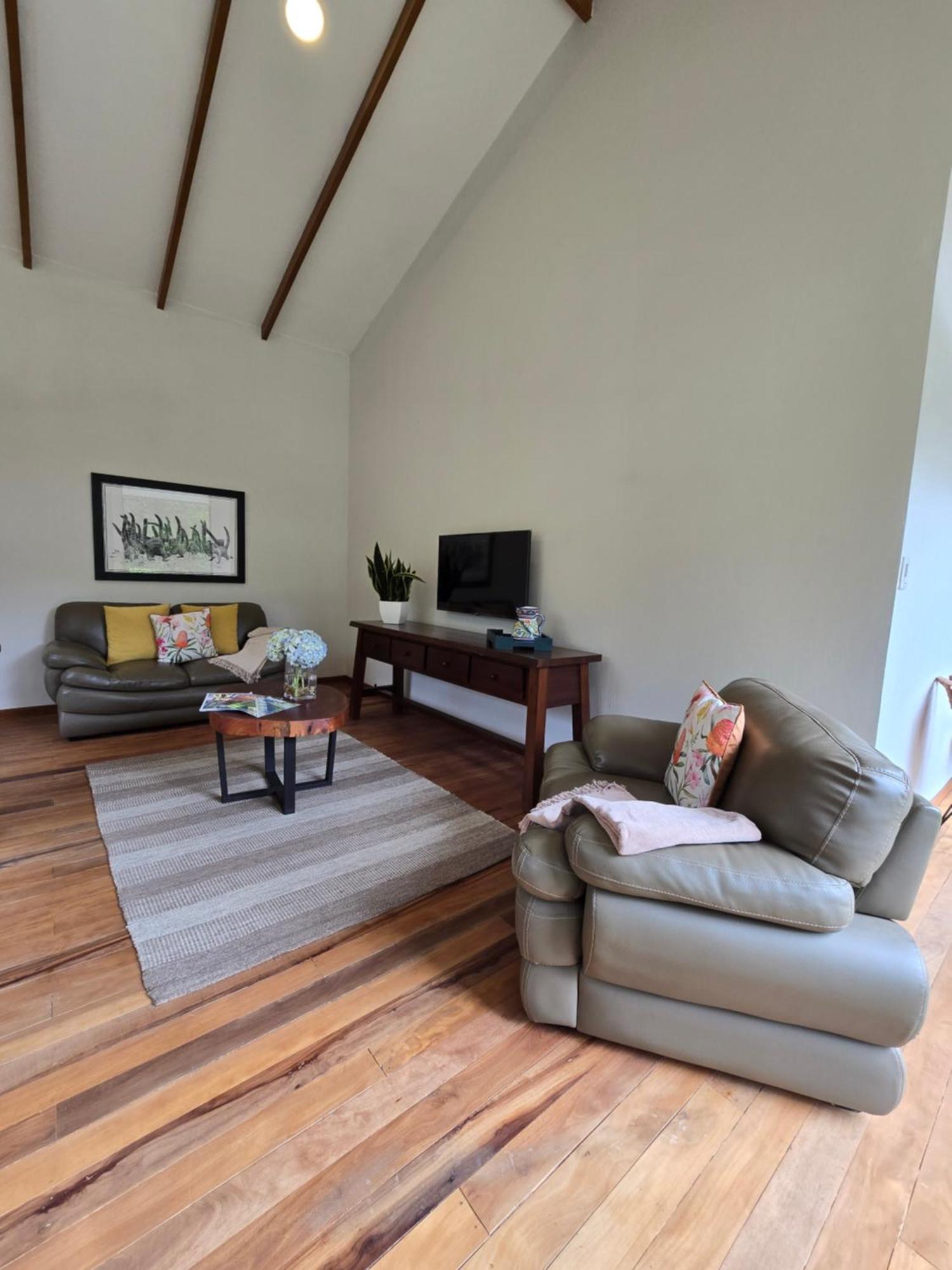 Ferienhaus Casa Mia, Near Main Attractions And Town! *